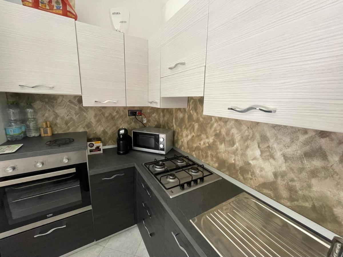 Black&White Apartamento Porto Torres Exterior foto